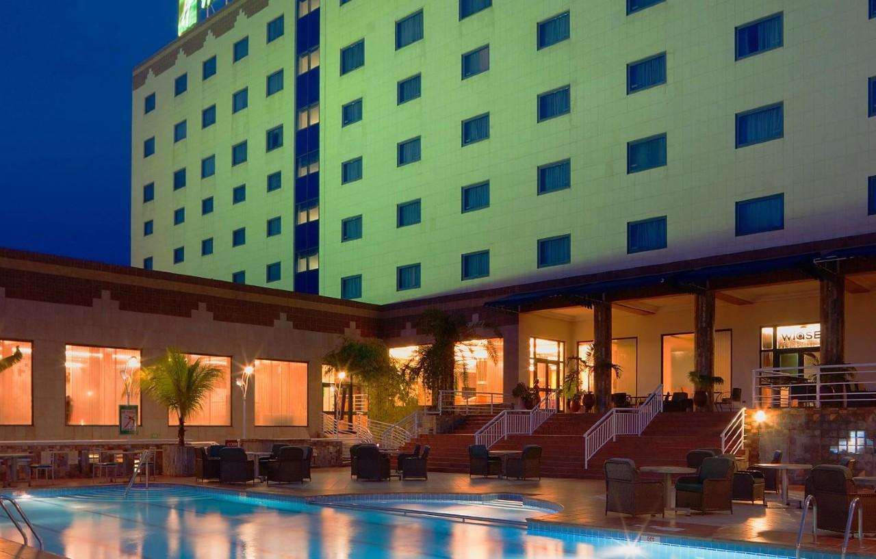 Palms By Eagles Airport City, Formerly Holiday Inn Аккра Екстер'єр фото