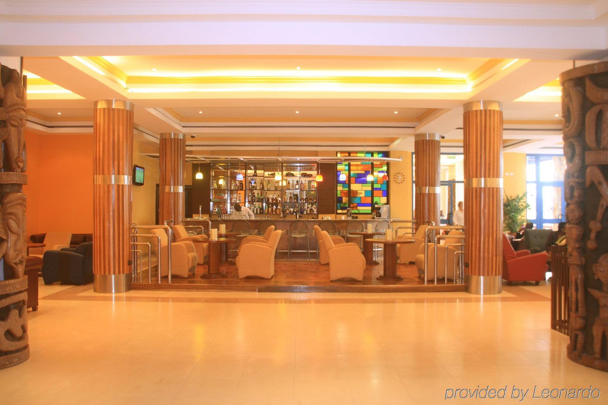 Palms By Eagles Airport City, Formerly Holiday Inn Аккра Екстер'єр фото