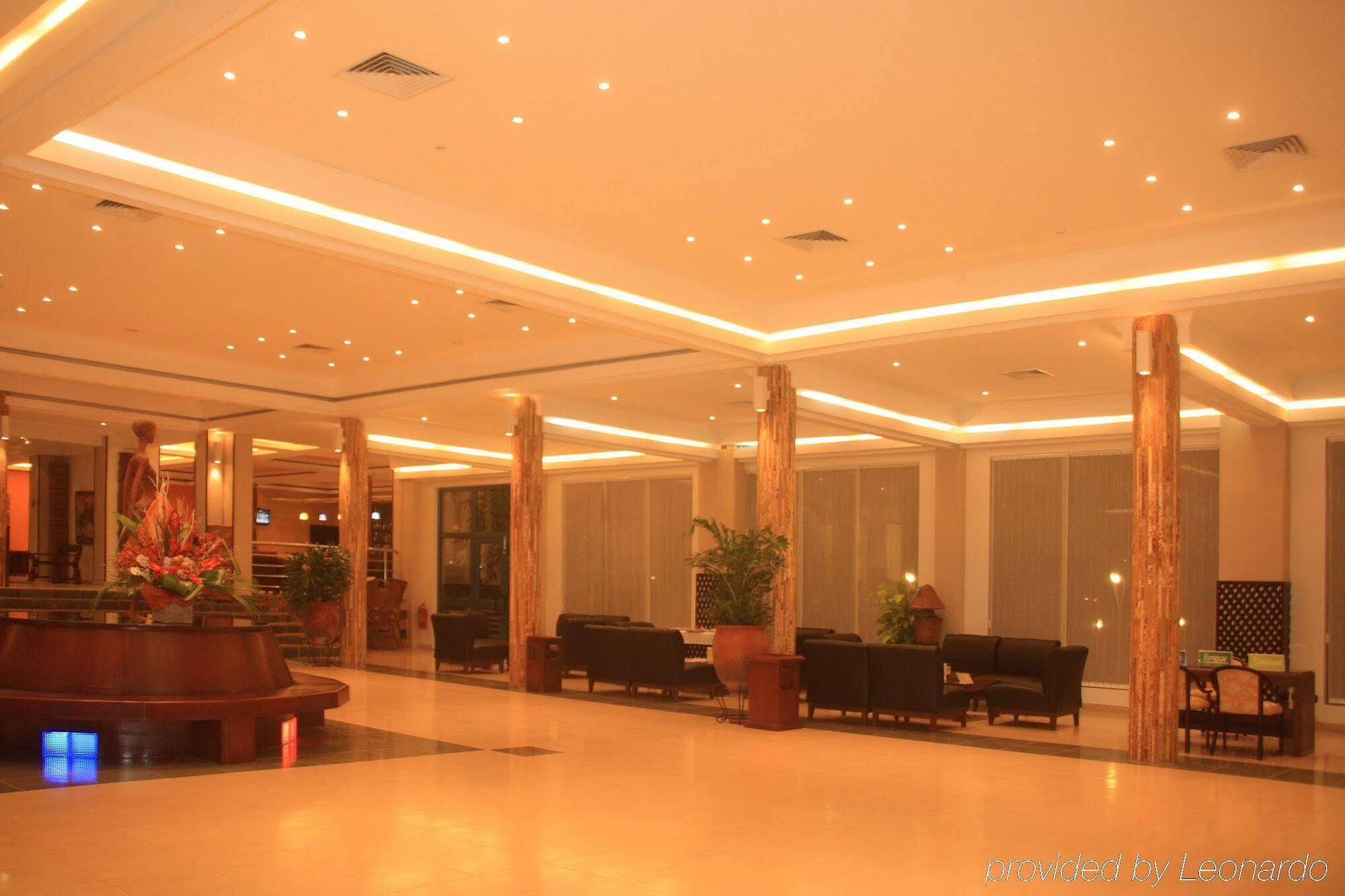 Palms By Eagles Airport City, Formerly Holiday Inn Аккра Екстер'єр фото